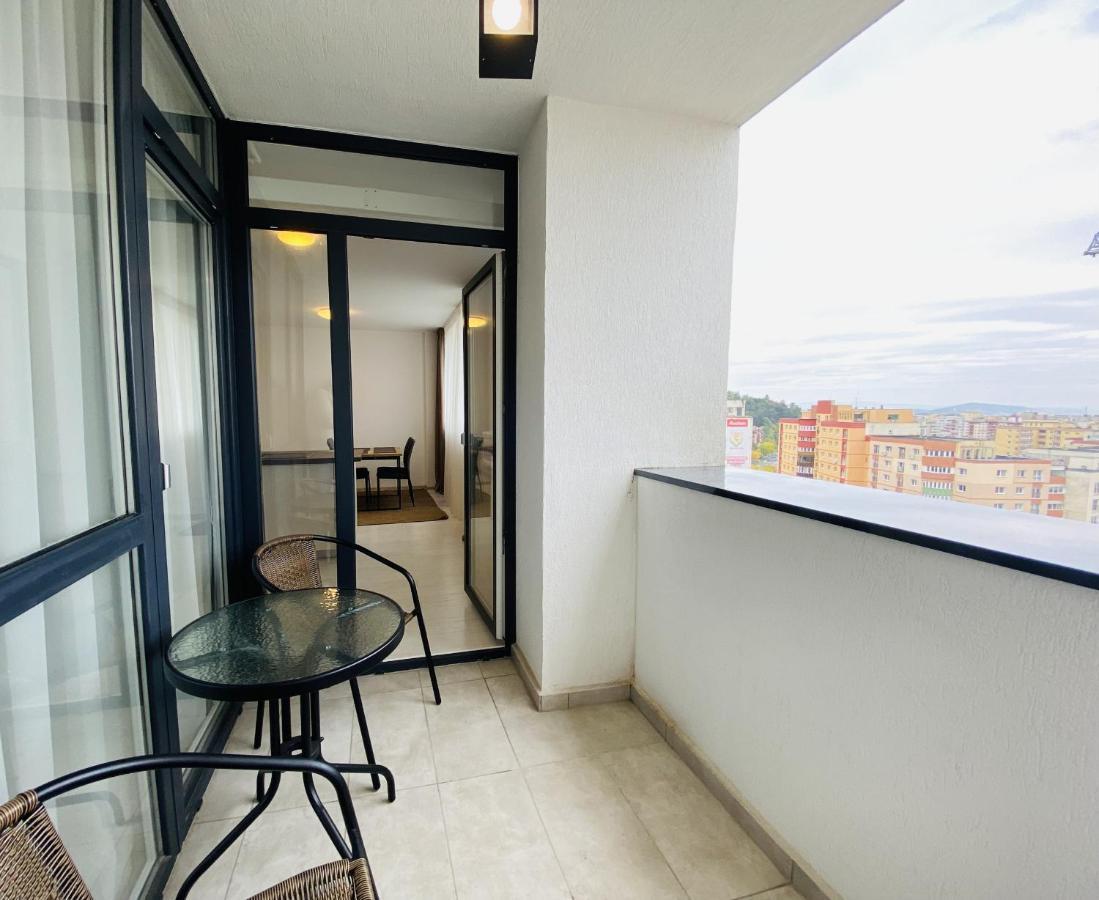 Charming Flat In Brasov With Balcony Panoramic View Apartment ภายนอก รูปภาพ