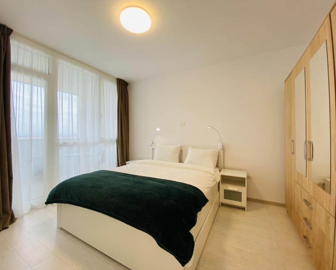 Charming Flat In Brasov With Balcony Panoramic View Apartment ภายนอก รูปภาพ